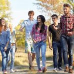 セゾンブルー・アメックスが学生に人気な4つの理由!年会費を無料にする方法や海外旅行保険を解説。